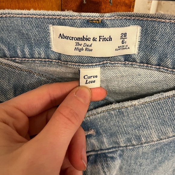 Abercrombie Curve Love High Rise Dad Jeans - Picture 7 of 8